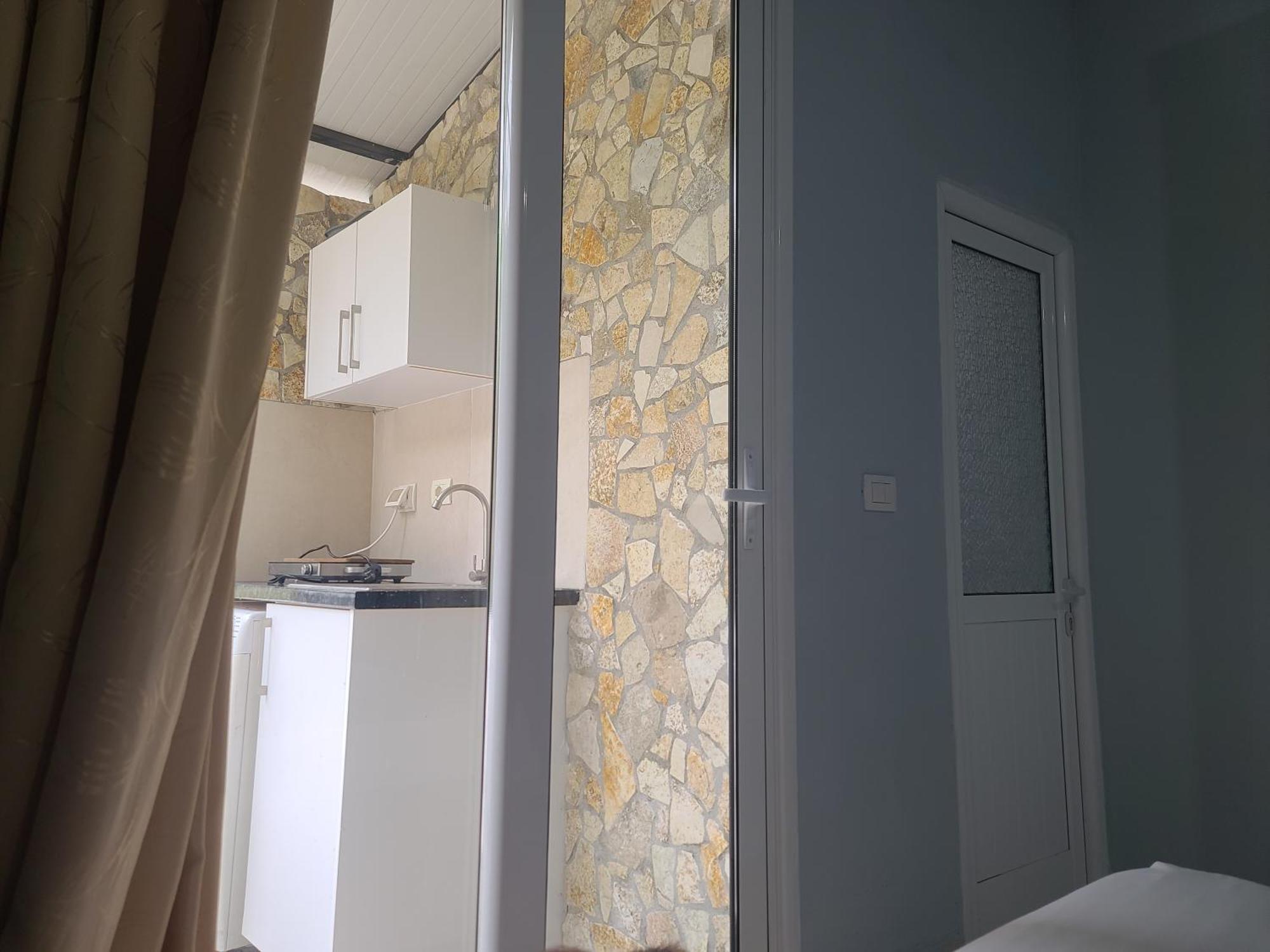 Hillside Garden Apartament Sarande Exterior photo